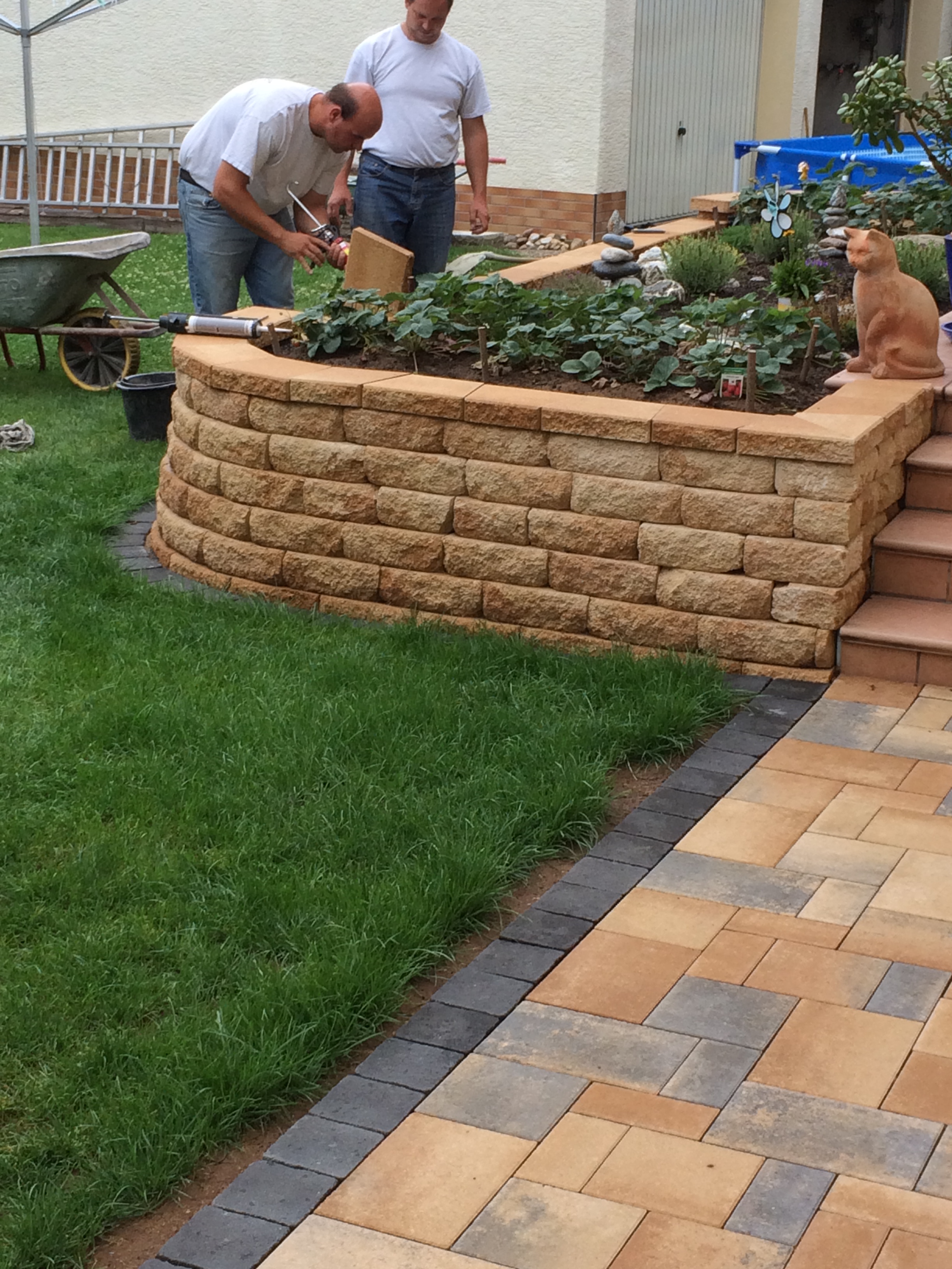 Böcker Gartengestaltung - Mauerbau